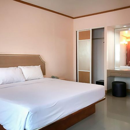 J Two S Pratunam Hotel Bangkok Exteriör bild