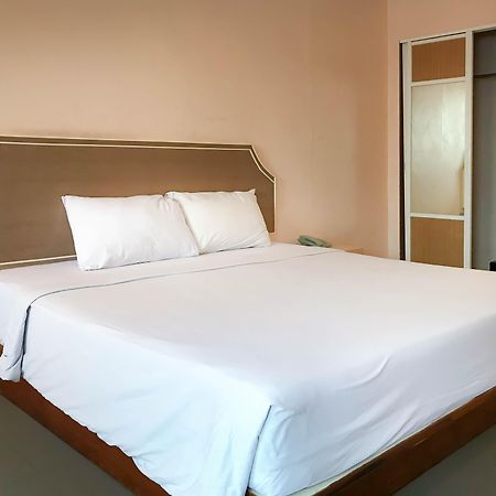 J Two S Pratunam Hotel Bangkok Exteriör bild
