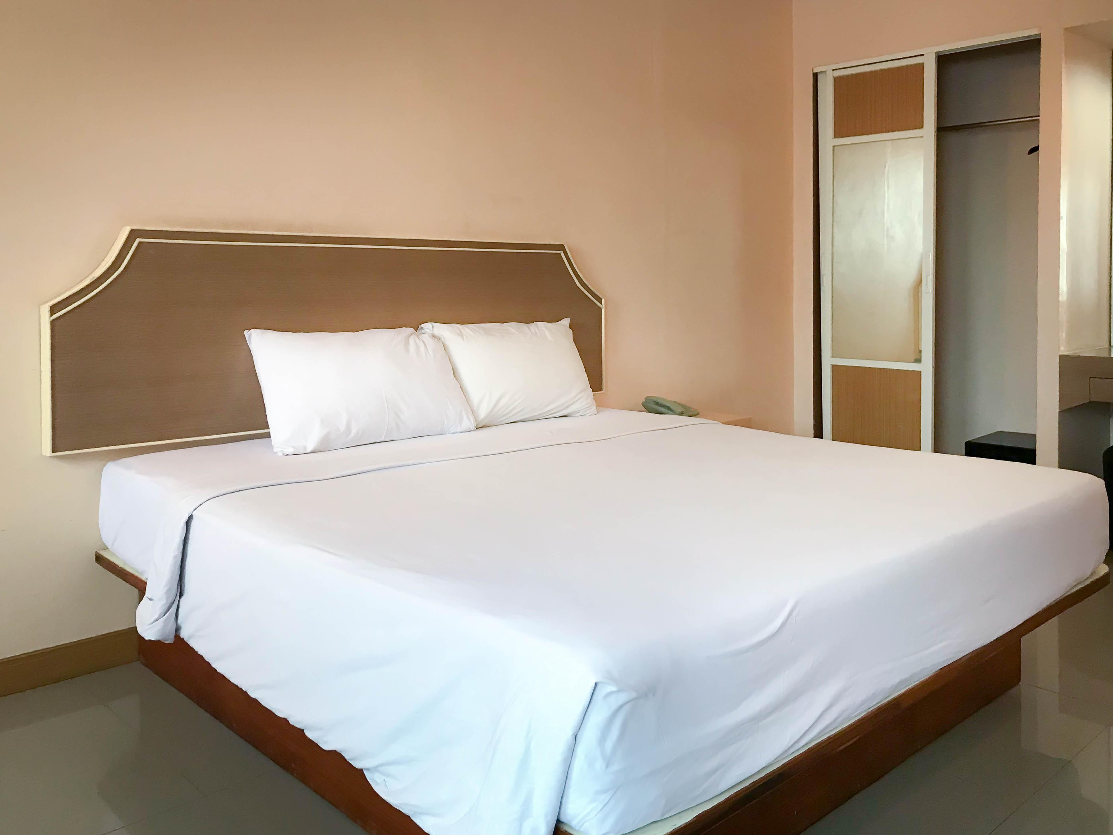 J Two S Pratunam Hotel Bangkok Exteriör bild