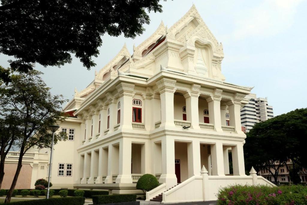 J Two S Pratunam Hotel Bangkok Exteriör bild