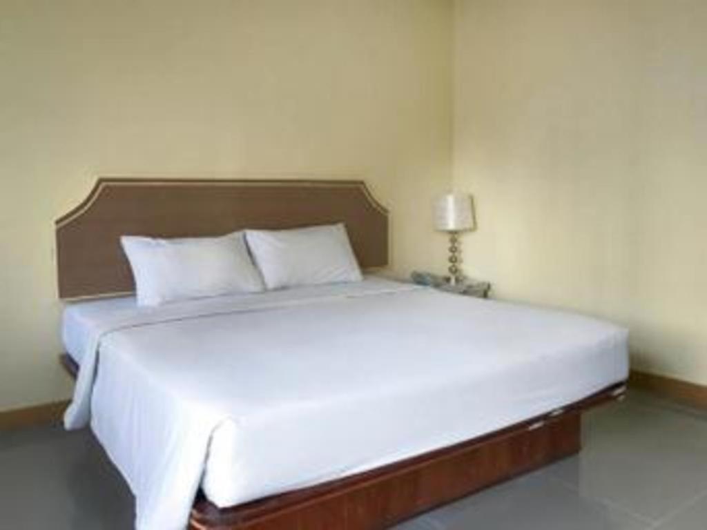 J Two S Pratunam Hotel Bangkok Exteriör bild