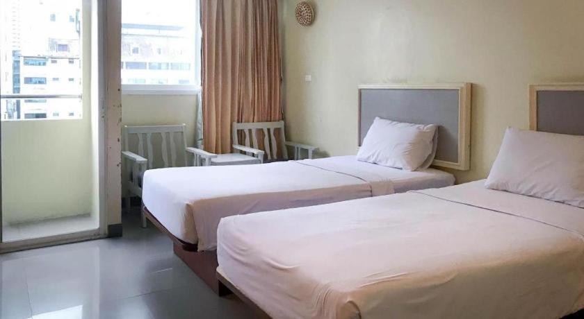 J Two S Pratunam Hotel Bangkok Exteriör bild
